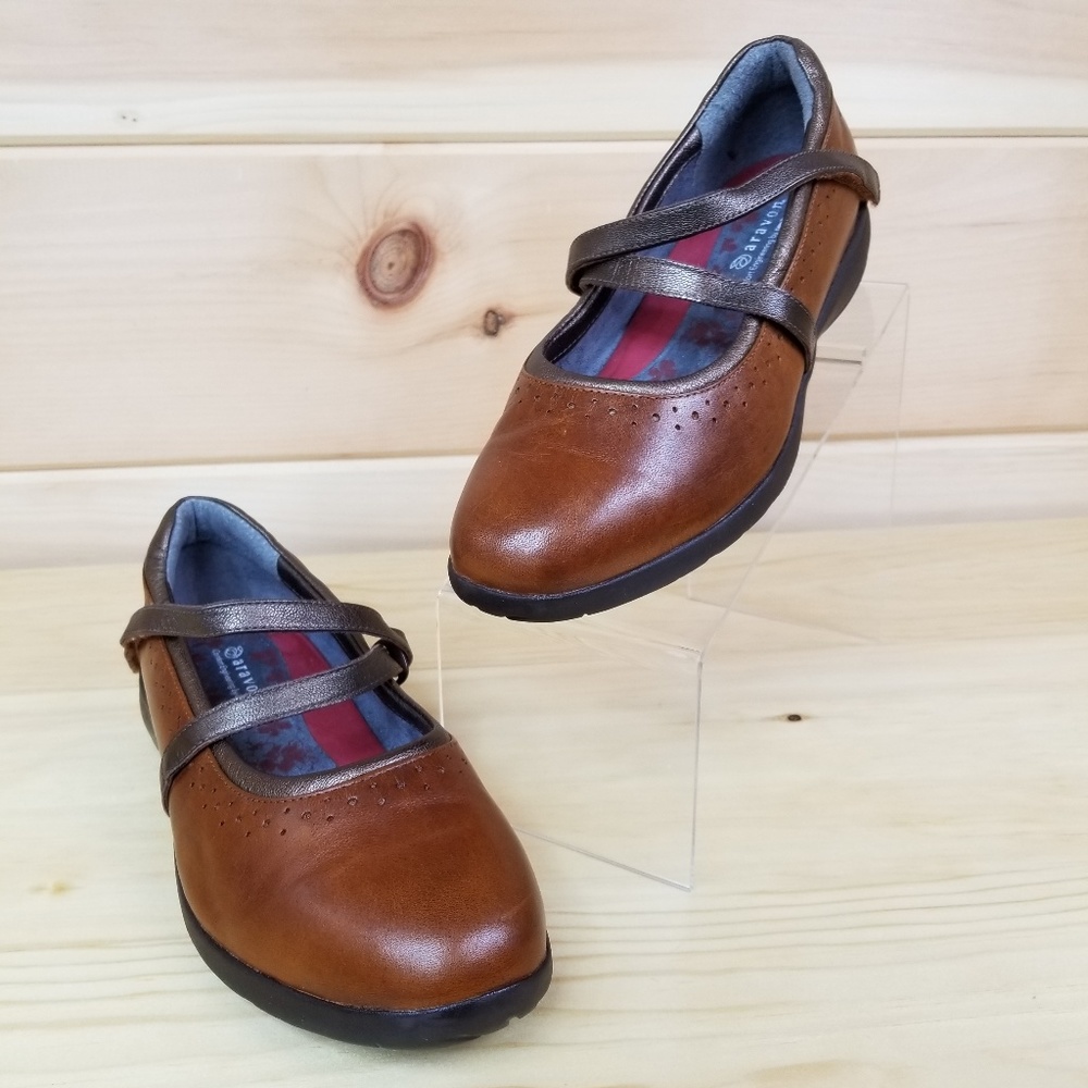 New Balance Aravon Leather Mary Jane Shoes